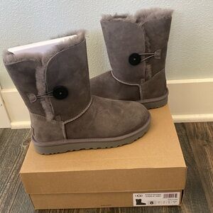 UGG Bailey Button 2 Grey Boots. New w Box & receipt. Women Size 8